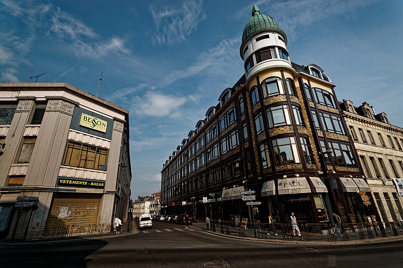 File:Saint-Quentin - Rue de Lyon - Art Déco architecture 02.jpg