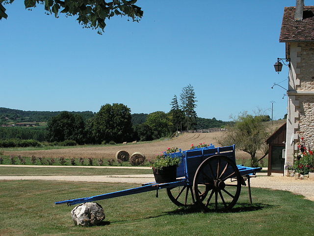 File:Saint hilaire d estissac.JPG