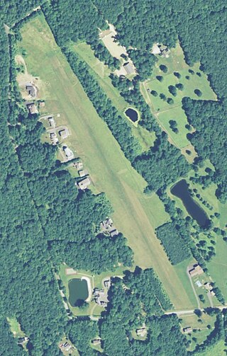 <span class="mw-page-title-main">Salmon River Airfield</span> Airport in Connecticut