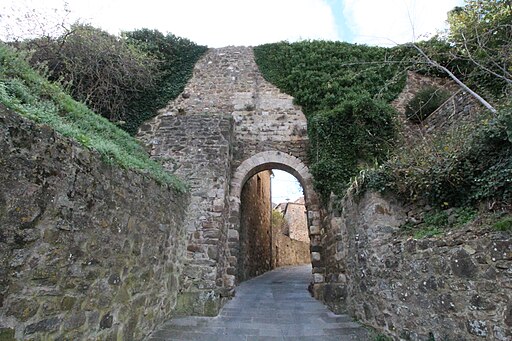 Porta Vecchia e Via del Sole, Sant’Angelo in Colle (Montalcino)