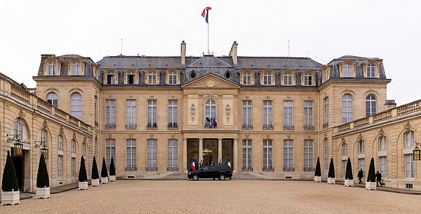 The northern façade seen from the court