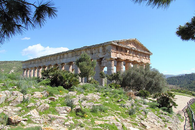 File:Segesta - Griechischer Tempel 2015-03-29j.jpg