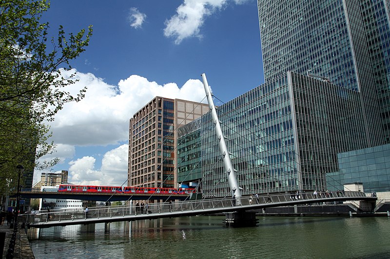 File:South Quay Footbridge in London, spring 2013 (7).JPG