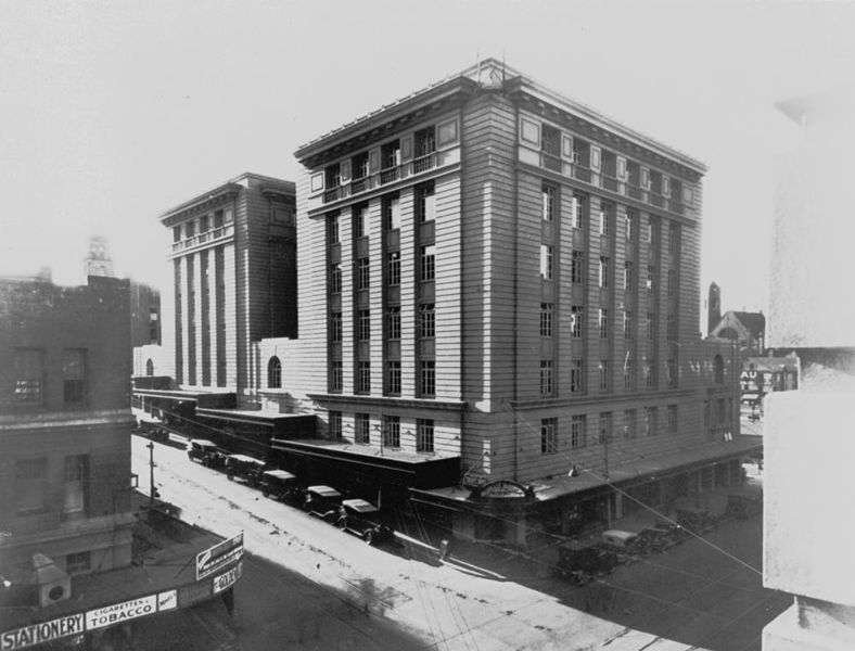 File:StateLibQld 2 118852 State Government Building, Brisbane, 1933.jpg