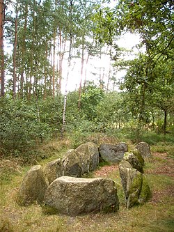 Tombe en pierre Krelingen 20050817.jpg