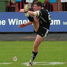 Tyrer playing for St Helens Steve Tyrer.jpg