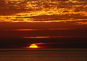 Coucher de soleil à Porto Covo sur la côte ouest du Portugal (district de Setúbal). (définition réelle 2 789 × 1 980)