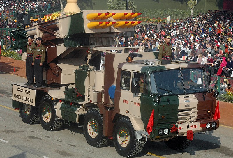File:The ‘PINAKA” multi barrel rocket launching system, passes through the Rajpath during the 58th Republic Day Parade - 2007, in New Delhi on January 26, 2007.jpg