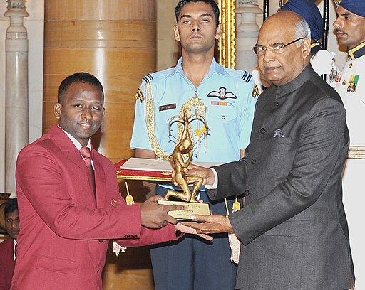 The President, Shri Ram Nath Kovind presenting the Arjuna Award, 2017 to Shri A. Amalraj for Table Tennis, at Rashtrapati Bhavan, in New Delhi on August 29, 2017