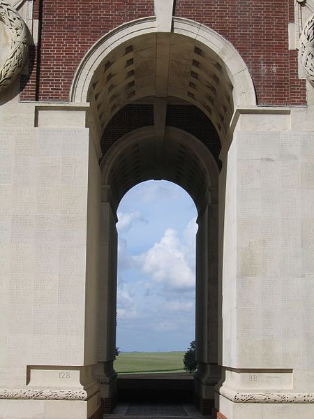 File:Thiepval Memorial (September 2010) 5.JPG