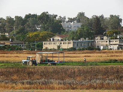 How to get to תפרח with public transit - About the place