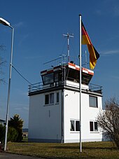 Tower des Mengener Flugplatzes