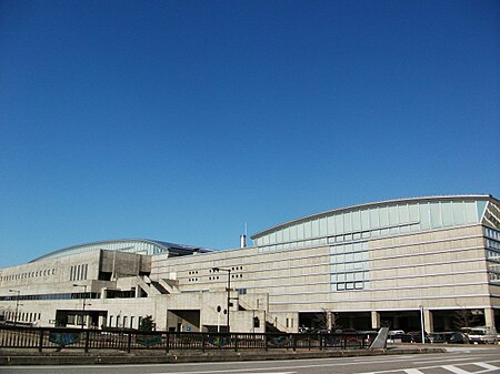 ไฟล์:Toyama-city-gymnasium.jpg