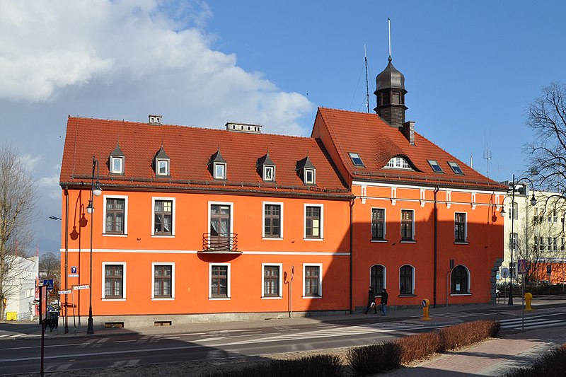 File:Trzcianka Town Hall west 2011-03.jpg