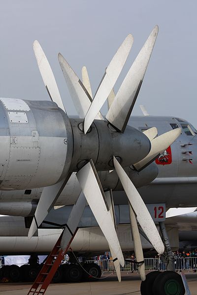 File:Tupolev Tu-95MS at the MAKS-2013 (05).jpg