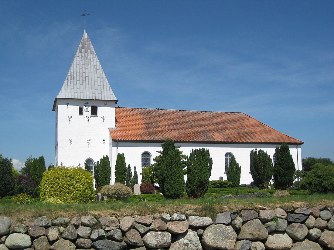 File:Vejstrup Kirke - Sjølund1.JPG