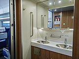 Washbasin and automatic door