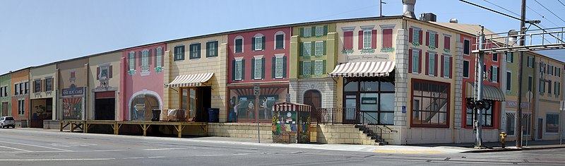 File:Watsonville Warehouse at Beach and Walker in Watsonville (7298909690) (cropped).jpg