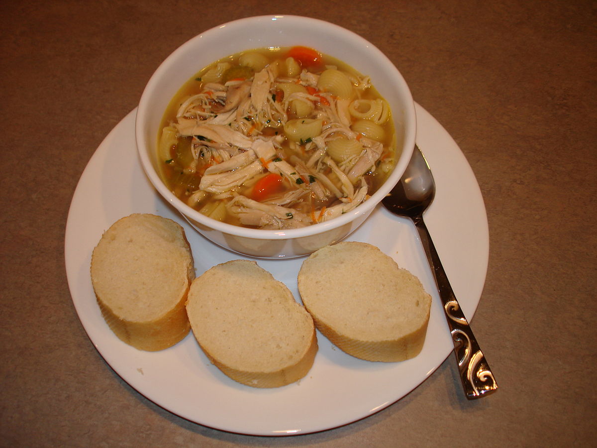 https://upload.wikimedia.org/wikipedia/commons/thumb/5/58/Whole_Chicken_Noodle_Soup_%28163937285%29.jpg/1200px-Whole_Chicken_Noodle_Soup_%28163937285%29.jpg