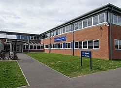 Ysgol Gyfun Gymraeg Glantaf-geograph-4978477-by-Jaggery.jpg