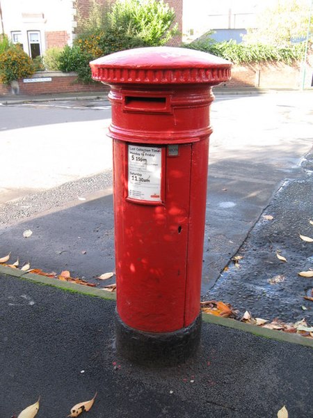 File:"Anonymous" (Victorian) postbox, Croft Terrace - geograph.org.uk - 1589930.jpg