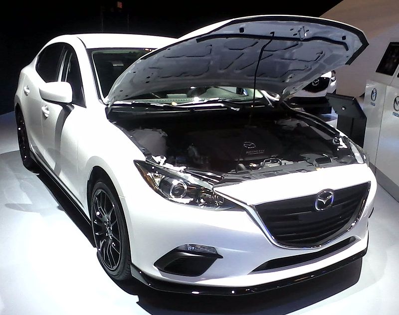 '14 Mazda 3 Sedan (MIAS '14).jpg