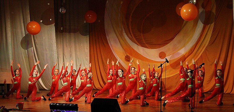 File:Детско-юношеский центр (ДЮЦ) Северодвинска. Концерт 11 мая 2013 года 76.jpg