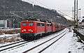 140 815 und 140 772 von RBH Logistics in Doppeltraktion vor planmäßigem Kohlezug GM 48700 bei Herborn auf der Dillstrecke (Februar 2013)