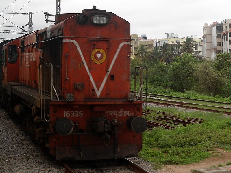 File:16335 Guntakal based WDM 3A locomotive spotted at Malkajgiri.jpg