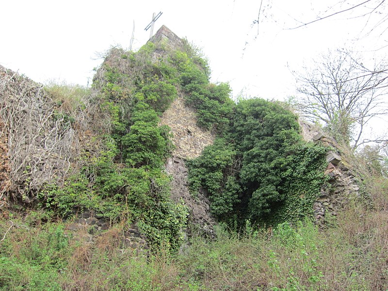 File:17 Limburg Castle (Baden).JPG