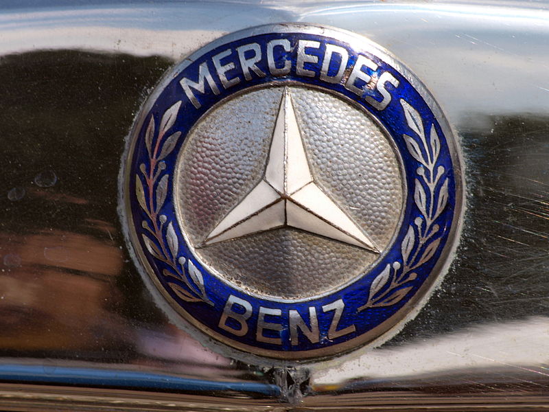 File:1971 Mercedes-Benz 250slash8, Dutch licence registration DR-56-38 p2.JPG