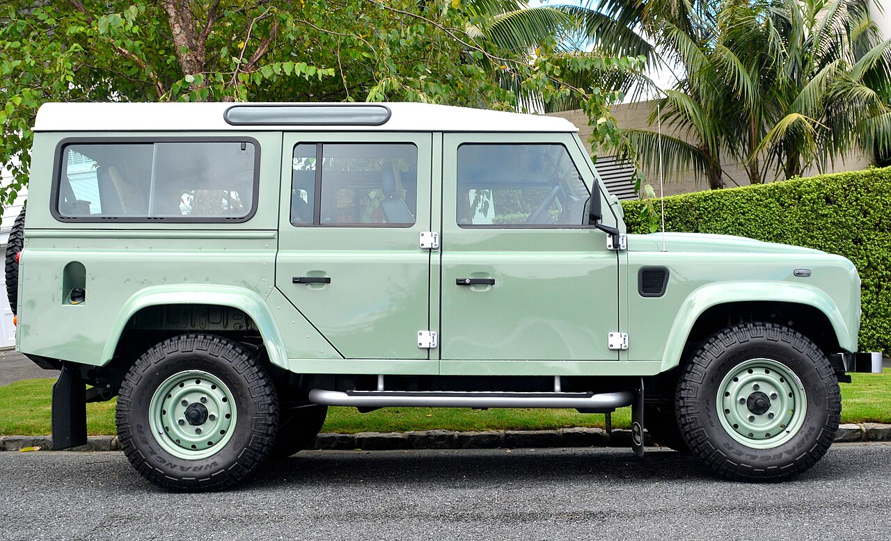 Image of 2016 Land Rover Defender (33731633702)