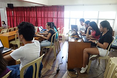 2018 Waray Wikipedia Edit-a-thon in Tacloban 33.jpg