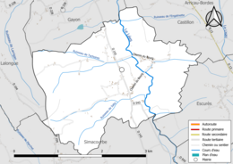 Carte en couleur présentant le réseau hydrographique de la commune