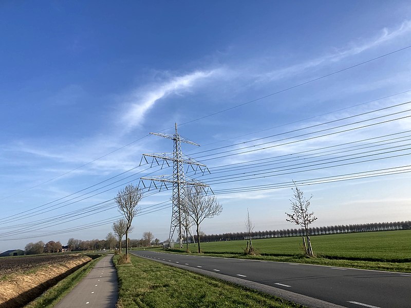 File:7579.VakwerkMast.HoogspanningsLeiding.380kV.Stedum.Loppersum.ElectriciteitsMast.jpg