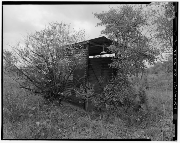 File:ACID STORAGE SHED, FRONT, LOOKING WEST. - NIKE Missile Base C-84, Acid Storage Shed, North of launch area, northwest of earthen berm of Acid Fueling Station, Barrington, HAER ILL, 49-BARR. V, IK-1.tif