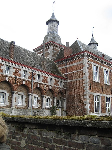 File:Abbaye du Val-Notre-Dame.jpg