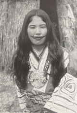 Ainu woman with mouth tattoo from a 1931 book Ainu woman (from a book Published in 1931) P.81.png