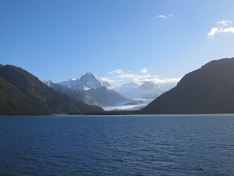 File:Alemania Glacier.jpg