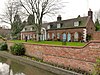 Almshouses, Dove.jpg сайтындағы Роллстон