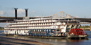 <i>American Queen</i> 1995 recreation Mississippi river steamboat