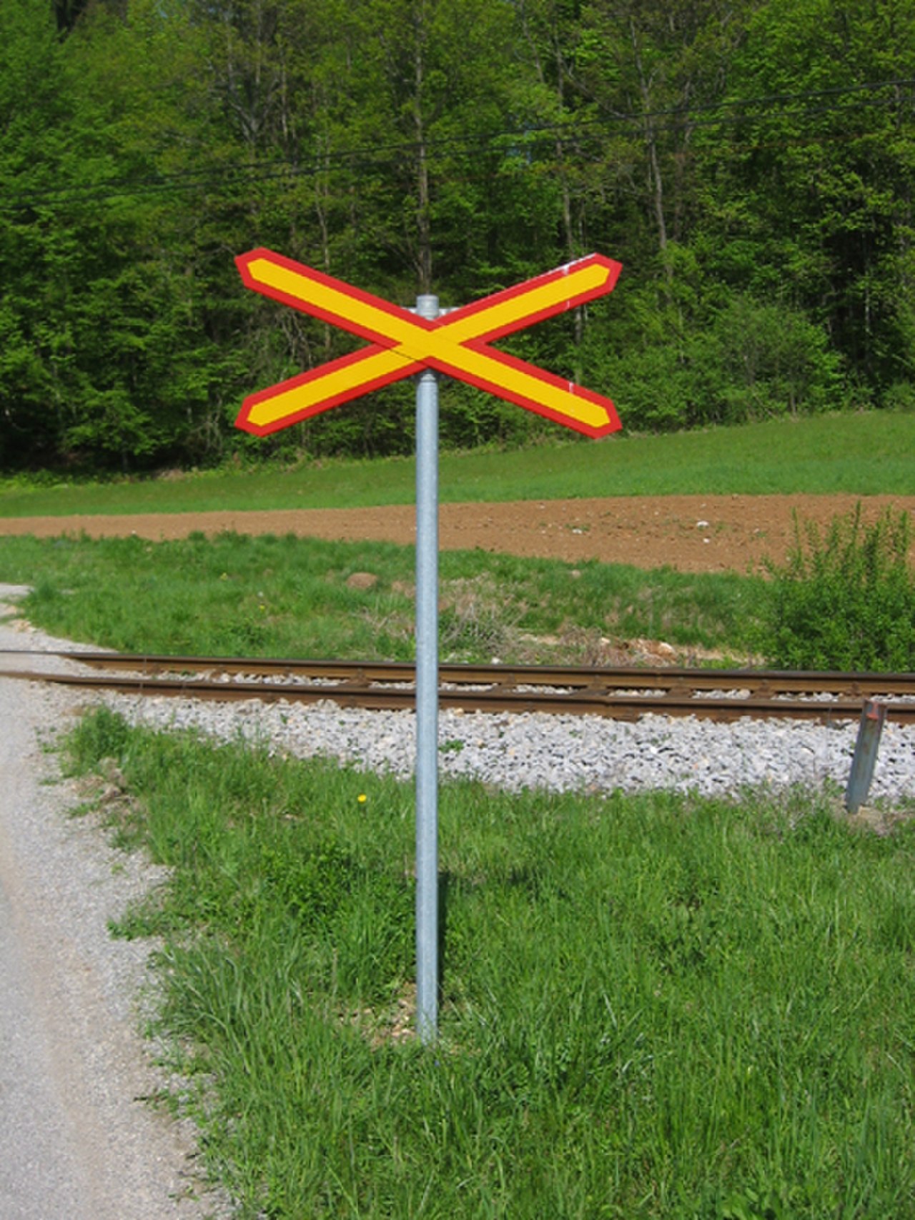 Шлагбаум. Железнодорожные кресты на переезде. Level Crossing. Cross level