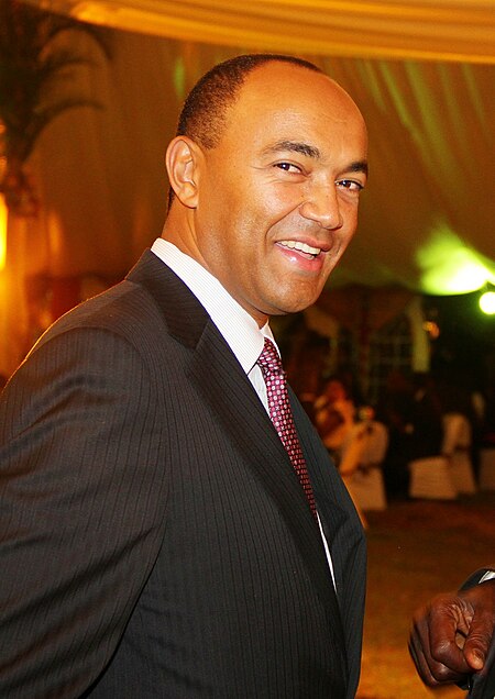 Assistant Minister Peter Kenneth.jpg