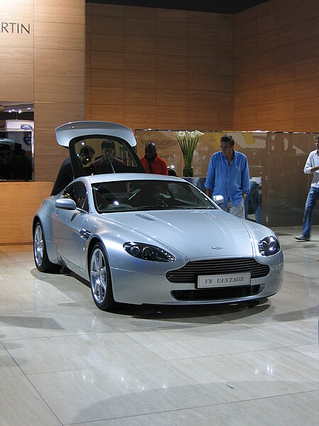 File:Aston Martin V8 Vantage - Flickr - robad0b.jpg