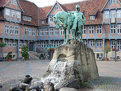 August II-Marktplatz Wolfenbuettel.jpg