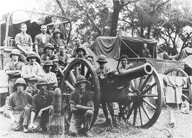 BL 5.4 inch Howitzer and crew, East Africa, 1916 or 1917. Photo courtesy of SANDF Archives, from Nöthling, C J (ed), "Ultima Ratio Regum: Artillery Hi