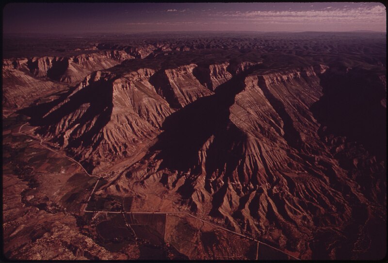 File:BOOK CLIFFS (ALSO CALLED ROAN CLIFFS), OIL SHALE ROCKS IN THE PICEANCE BASIN OF WESTERN COLORADO. DEVELOPMENT OF AN... - NARA - 552690.jpg