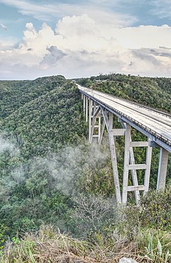 Bacunayagua-Brücke in Kuba