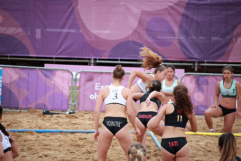 File:Beach handball at the 2018 Summer Youth Olympics – Girls Main Round – CRO-PAR 125.jpg