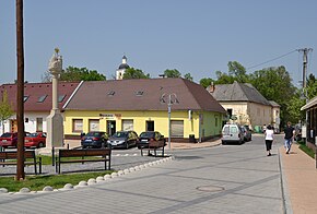 Beckov - centrum.JPG
